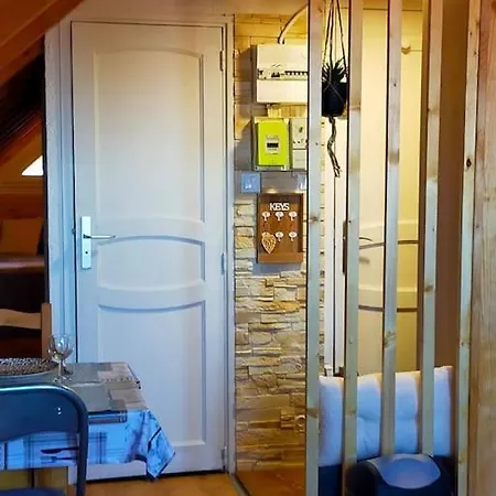 Le Nid Mansarde Apartmán *