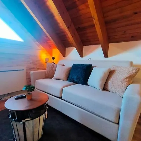 Le Nid Mansarde Ustou