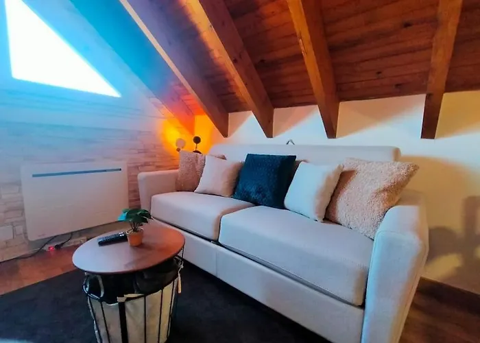 Le Nid Mansarde Ustou